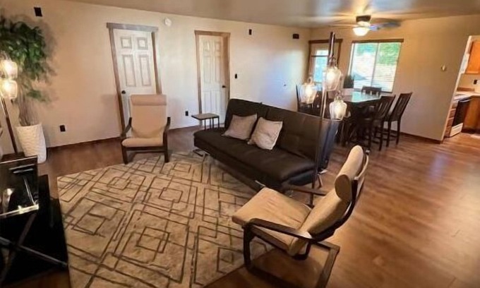 Coeur d'Alene House | Cozy 2-bedroom house, 2 miles from Lake CDA