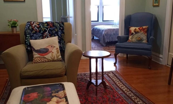 Windsor Terrace Apartment | Cozy 2 bedroom in charming Windsor Terrace Brooklyn