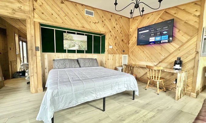 Campobello Other | Cozy 2-bedroom Rooftop apartment in charming Old Mill Village, Campobello