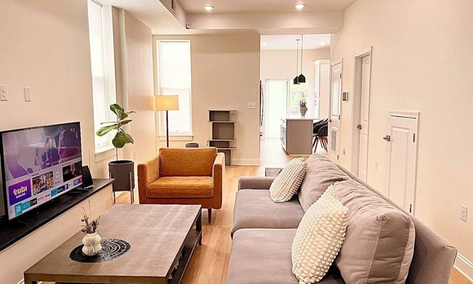 Trinidad House | Cozy 2-bedroom townhome with WiFi and free parking in Washington DC