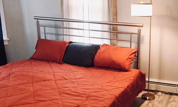 Providence House | Cozy 2 Bedroom Apartment in Providence | Refresh in a Luxe King Bed
