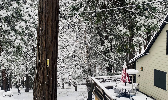 Wofford Heights Cabin | Cozy 2-bedroom cabin near Alta sierra ski resort with stunning views.