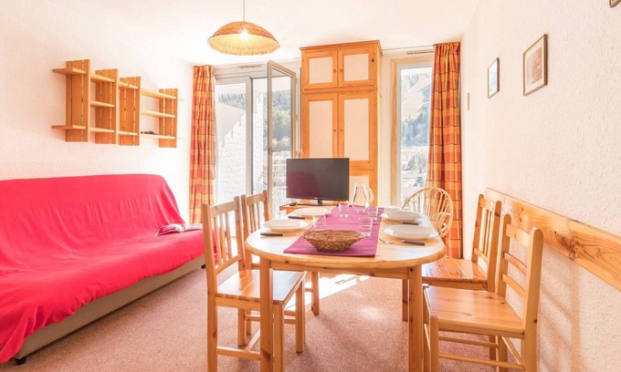 La Salle-les-Alpes Apartment | Cozy 2-Room Apartment, Sleeps 6, Near Slopes & Shops, La Salle-les-Alpes