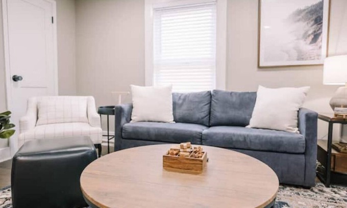Danville House | Cozy 2b/1bath Home- 3 miles to Casino