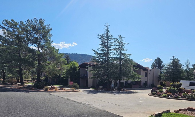 Oak Creek Condo | COZY 2BDRM CONDO IN VOC, Village of Oak Creek, SEDONA Tennis, Pickleball, Pool