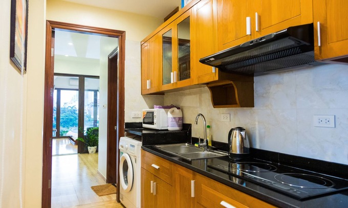 Nhat Tan Apartment | COZY 2BR APARTMENT WITH THE AMAZING LAKE VIEW