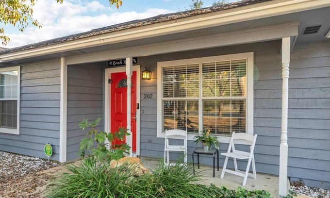 Mary Esther House | Cozy 2BR Family Home Near Navarre Beach