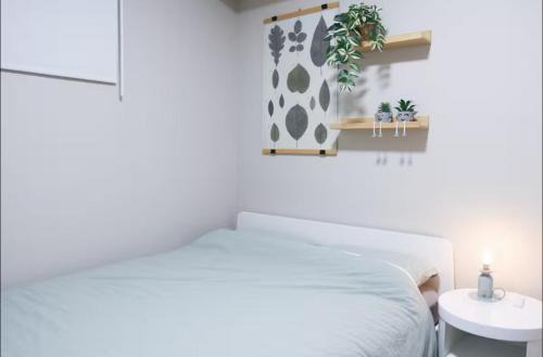 Southeast Calgary House | Cozy 2BR Private Basement Suite, Free Parking, WiFi, 1 Hr to Banff, 20 Min to City