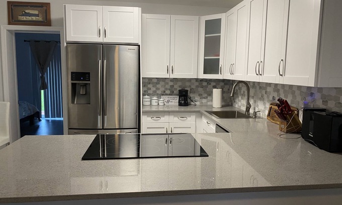 North Lauderdale House | Cozy 3/2 Home Near/HWY/Restaurant/FreeParking