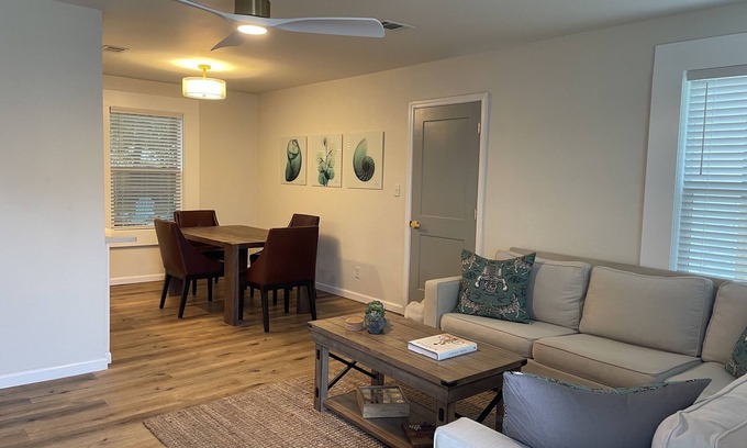 Warrington Cottage | Cozy 3 bed, 2 bath cottage 0.2 miles to boat ramp/waterfront trails Dog friendly