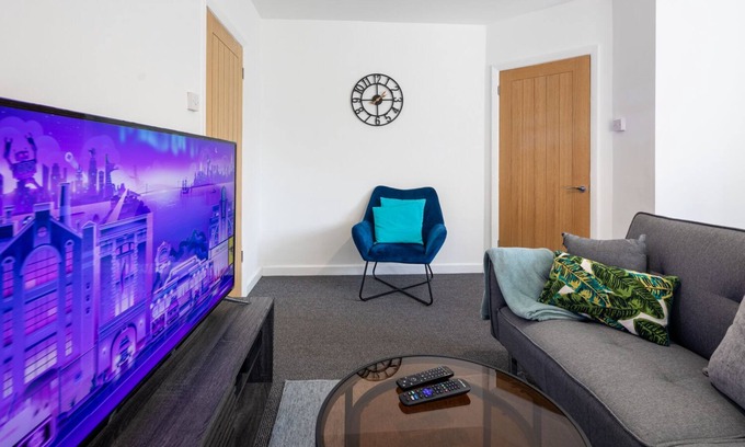 Bristol House | Cozy 3 bed property in Bristol with free parking!