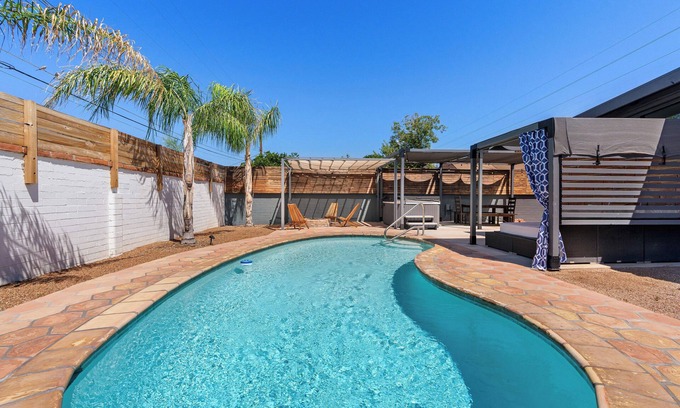 Tucson House | Cozy 3-bedroom 2-bath house in midtown with Pool and Hot Tub