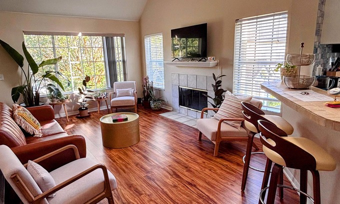 Southside Condo | Cozy 3 bedroom condo near Jax beach and Mayo Clinic