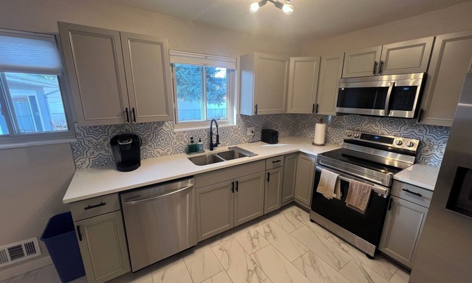 Northglenn House | Cozy 3-Bedroom Furnished Home in Northglenn