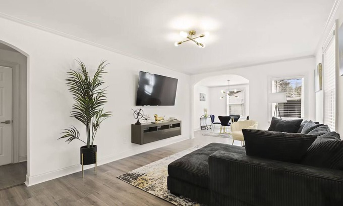 Sylvan Hills House | Cozy 3-Bedroom House by the Airport