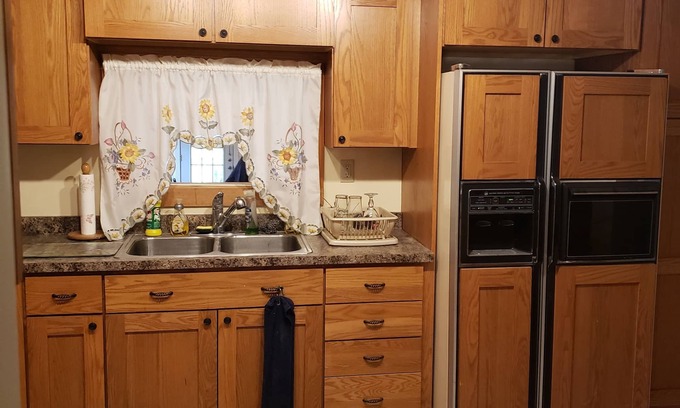 Auburn House | Cozy 3-bedroom house in charming Auburn with WiFi and AC