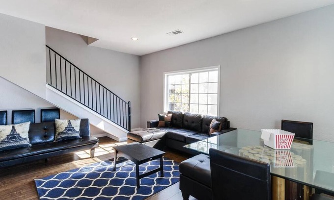 San Fernando Apartment | Cozy 3 bedroom San Fernando Valley
