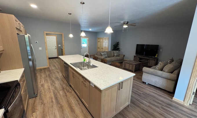Fish Creek Condo | Cozy 3-Bedroom Townhome with AC, WiFi in charming Fish Creek