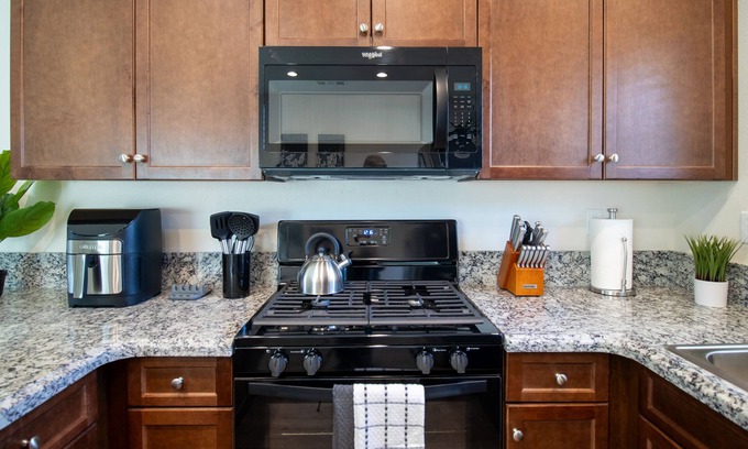 Porterville House | Cozy 3 bedroom Villa W/Spa