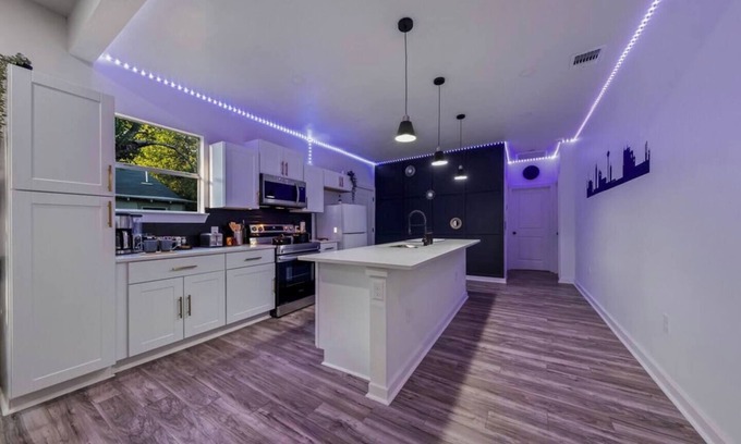 Eastside Promise Neighborhood House | Cozy 3BD/2BA Lackland JBSA SeaWorld Riverwalk