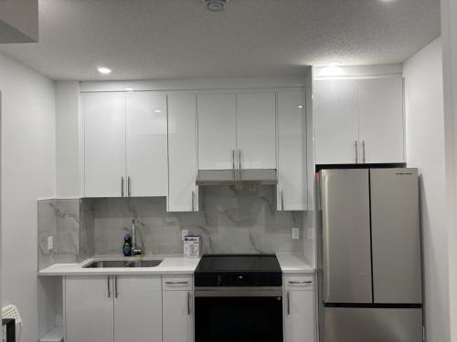 Southwest Calgary Apartment | Cozy 3bedroom beautiful unit