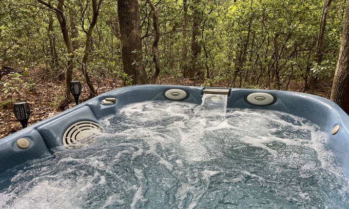 Cliff Ridge Colony Cabin | Cozy 3BR Mountain Escape - Highland Hüs @ Caesars Head