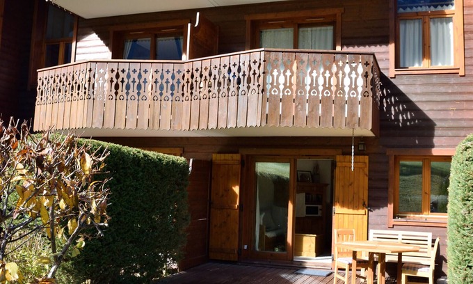 Les Houches Apartment | Cozy 3p RDJ in chalet view Chamonix Mont Blanc