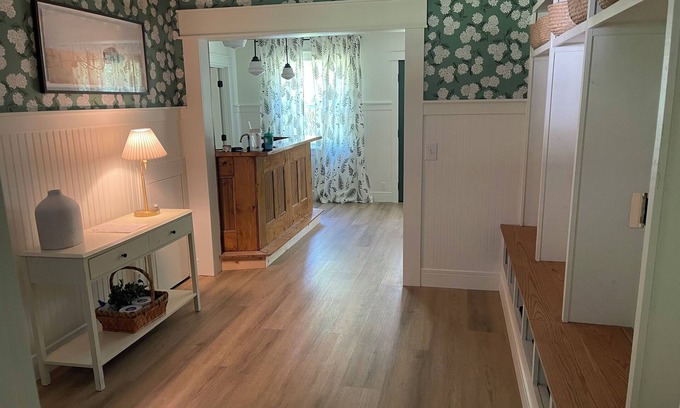 Pierce County Cottage | Cozy 4-bedroom cottage in enjoyable Elbe with WiFi on 16 wooded acres