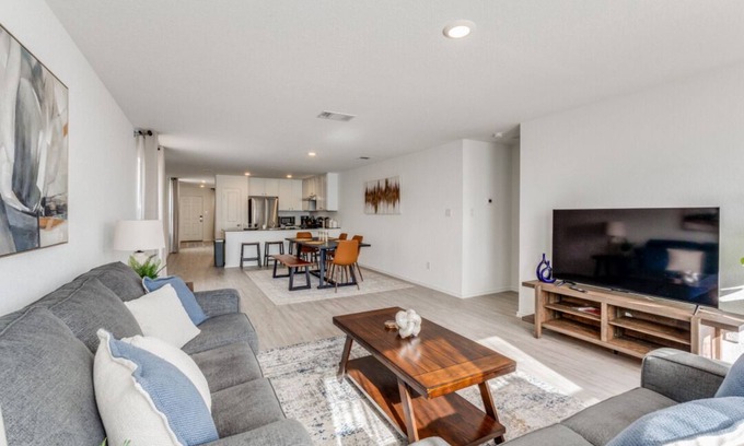 New Braunfels House | Cozy 4-Bedroom Home - Perfect for Extended Stays!