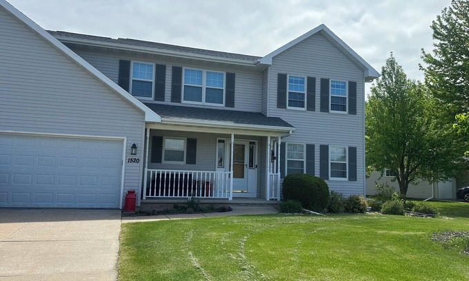 Neenah House | Cozy 4-bedroom home in charming Neenah with WiFi, AC and heat.