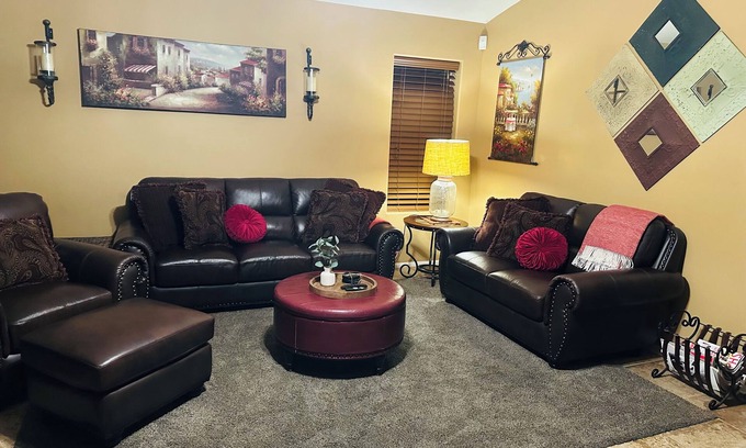 Avondale House | Cozy 4-bedroom house in charming Avondale with WiFi, AC & pool
