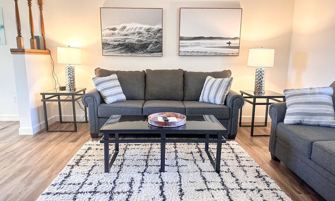 Golden Hills House | Cozy 4-bedroom house in charming Tehachapi with WiFi, AC