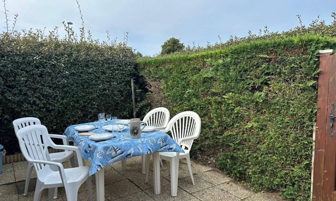 Notre-Dame-de-Monts House | Cozy 4-Person Holiday Home with Pool, Near Beach in Notre-Dame-de-Monts, France