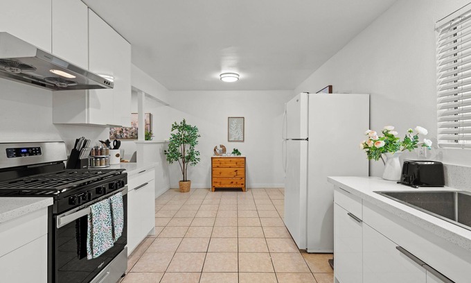 La Puente House | Cozy 4BR close to Disneyland and Downtown LA
