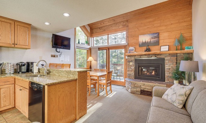 Lutsen House | Cozy Alpine Escape: Ski-In/Out at Lutsen Mtns