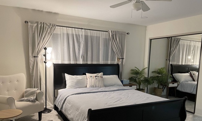 Chino House | Cozy and big bedroom with private bathroom