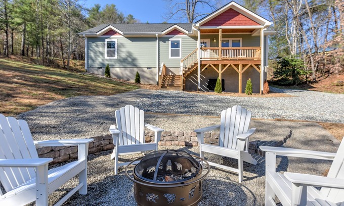 Weaverville House | Cozy and Clean, Pet and Family-Friendly Gem; Minutes to Asheville