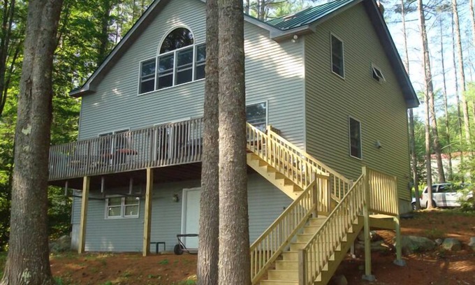 Bridgton House | Cozy and contemporary waterfront home in tranquil area on Woods Pond.