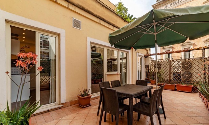 Sallustiano Apartment | Cozy and elegant 60 sqm apartment, perfect for 6 people, located on the first floor (NO lift) of a renovated period building in the heart of the historic center of Rome (NO traffic-limited area). The property is located just a few minutes from "Piazza di