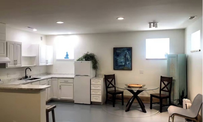 Sylva Apartment | Cozy and Modern Downtown Sylva Studio