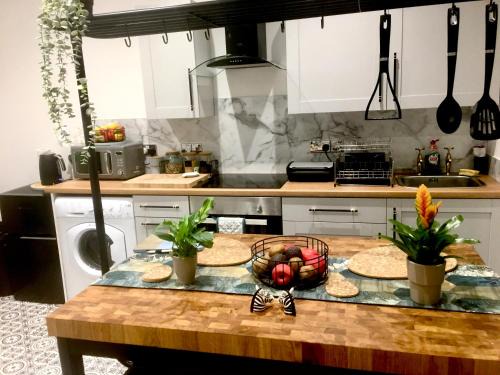 Hawick Apartment | Cozy and modern flat in the heart of Hawick