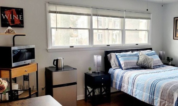 Wharton House | Cozy and Peaceful Near Mall, Hospital Public Transportation