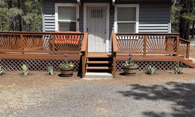 Flagstaff Apartment | Cozy and quiet Cabin in the Woods
