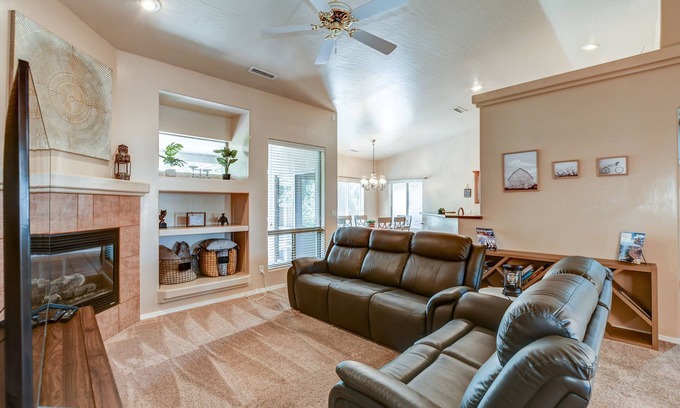 Granville House | Cozy and Serene Family Private House - Pet Friendly