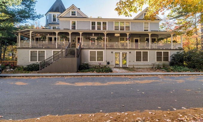 Ocean Park Condo | Cozy and tranquil retreat, just a short walk from the pristine beach!