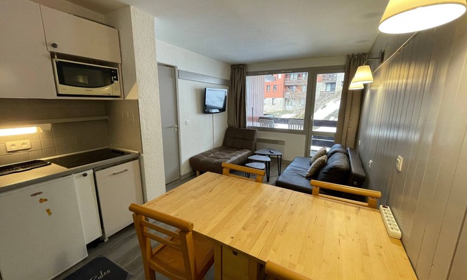 Plagne 1800 Apartment | Cozy apartment with balcony, pool and optional parking in Plagne 1800
