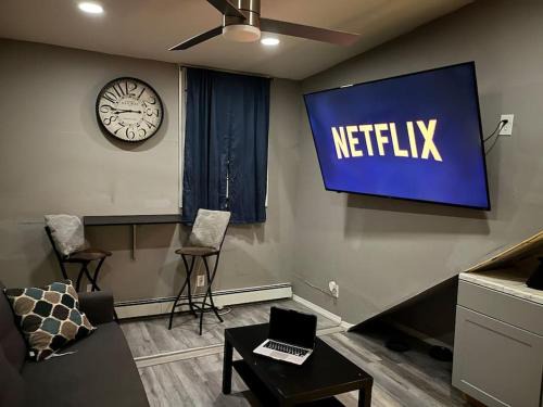 Hillside Apartment | Cozy Apartment 2 BedroomS