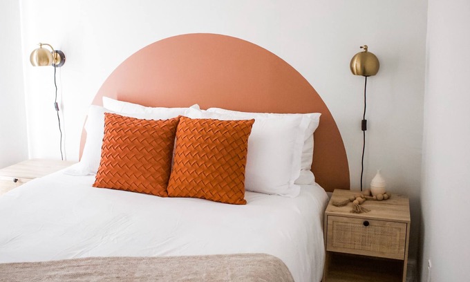 Old Town Fredericksburg Apartment | Cozy apartment above coffee shop! FREE parking