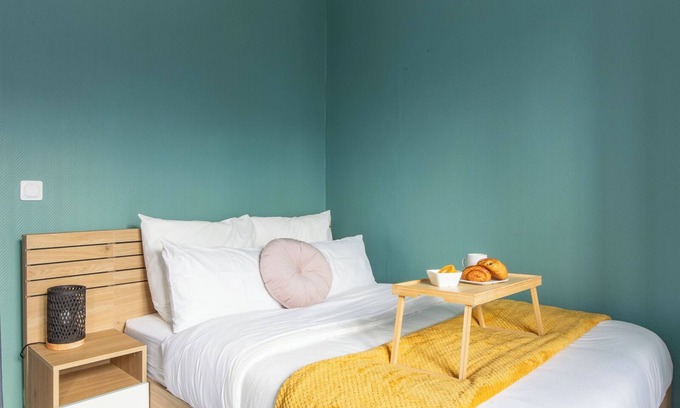 Reims City Centre Apartment | Cozy apartment-Centre ville Place d'Erlon- 5min Gare Centre - 2min TRAM