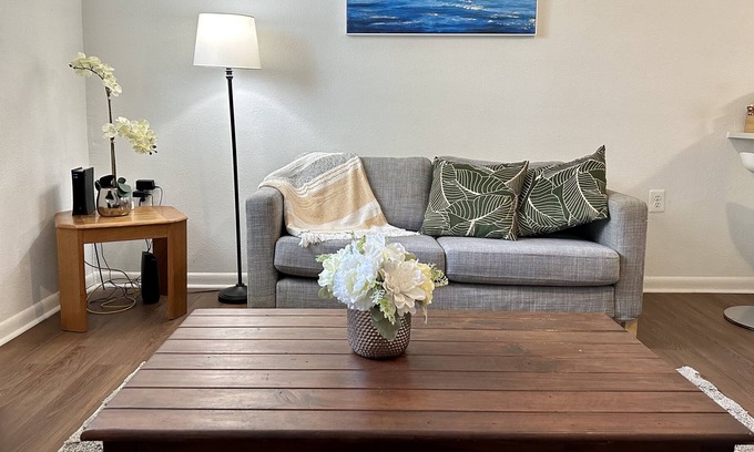 Hickory House | Cozy apartment close to Downtown